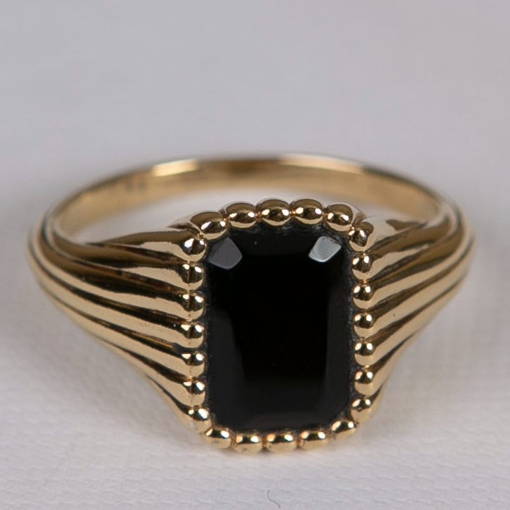Mejuri Jenna Lyons Onyx Signet Pinky Ring, gold vermeil, size 8